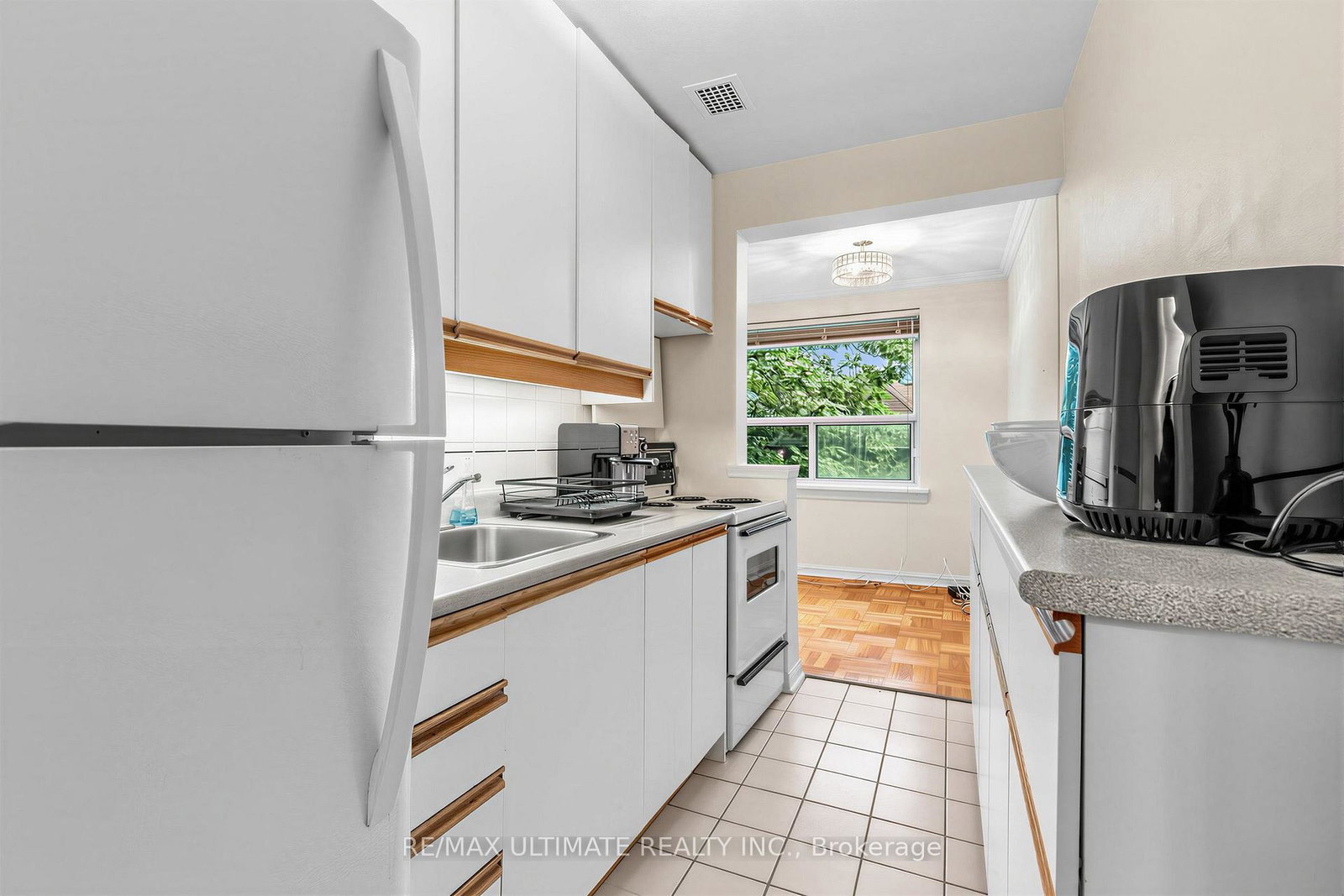 2-ridelle-avenue-toronto-toronto-ontario-c13790914