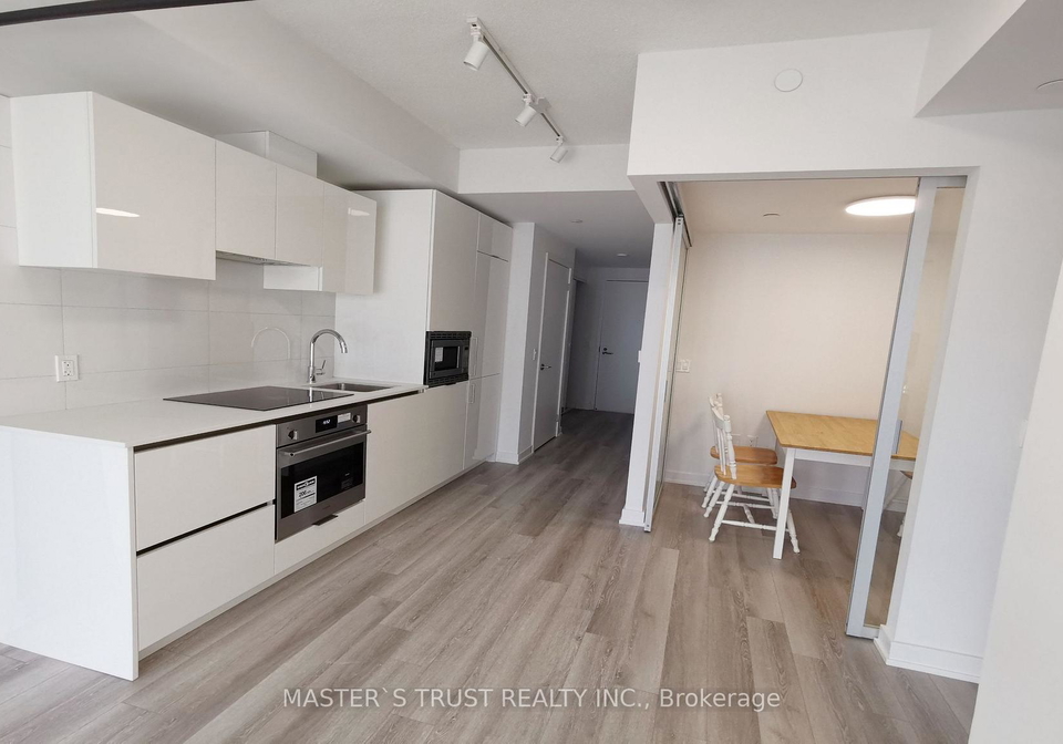 230-simcoe-street-s-toronto-toronto-ontario-c13790930