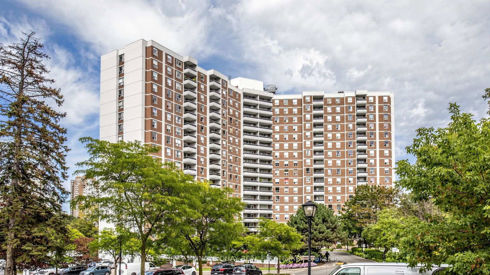 20-edgecliff-golfway-toronto-east-york-ontario-c13791008
