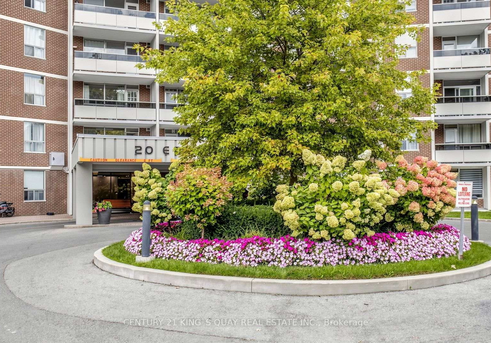 20-edgecliff-golfway-toronto-east-york-ontario-c13791008