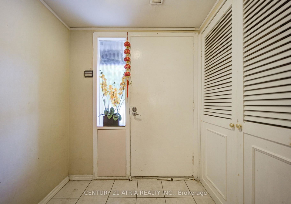 1-grass-meadoway-toronto-north-york-ontario-c13791262