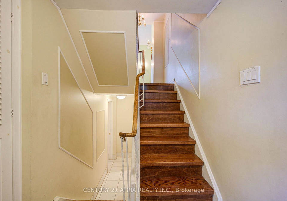 1-grass-meadoway-toronto-north-york-ontario-c13791262