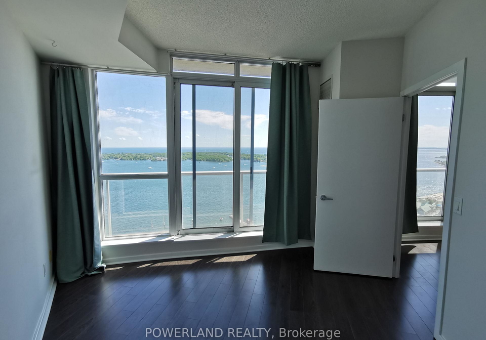 208-queens-quay-w-toronto-toronto-ontario-c13792426
