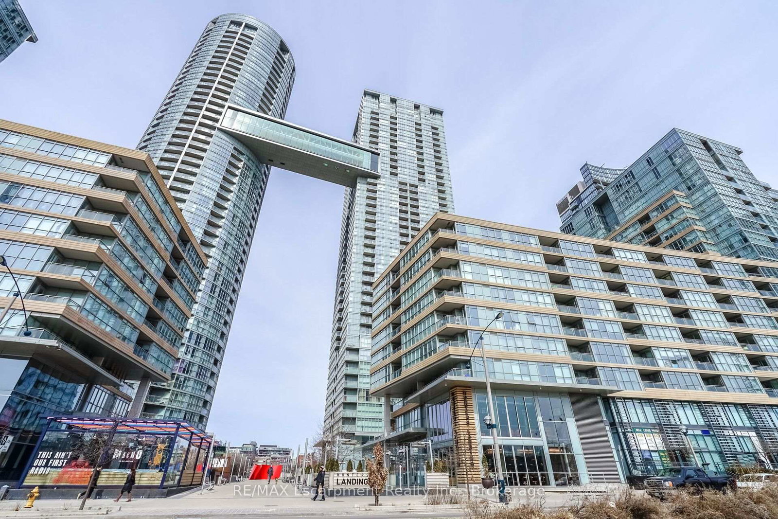 15-iceboat-terrace-toronto-toronto-ontario-c13792494
