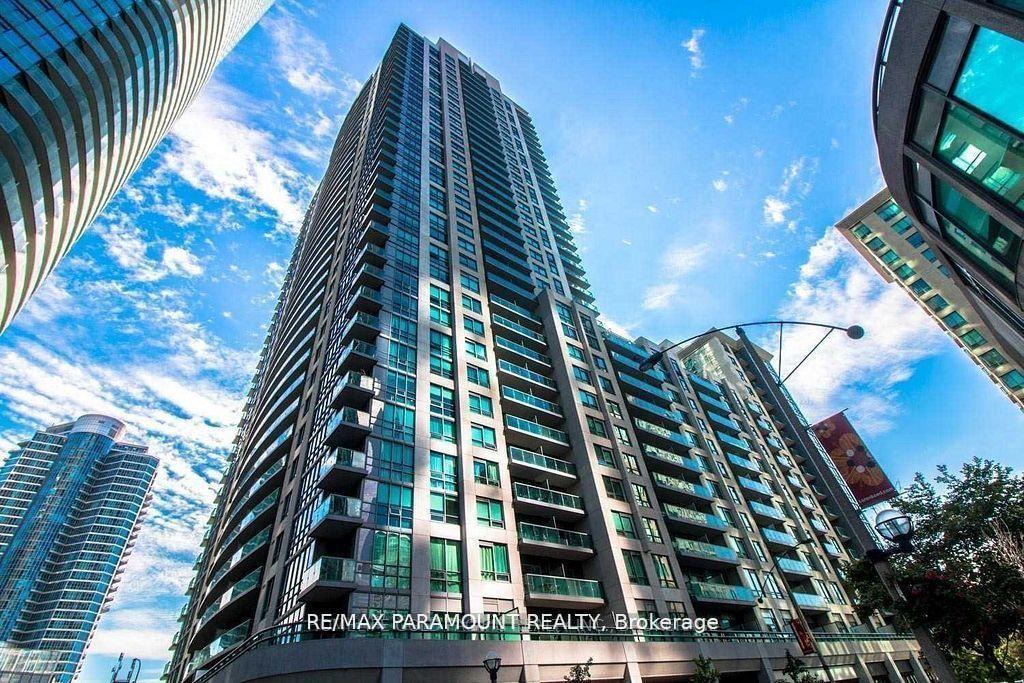 19-grand-trunk-crescent-toronto-toronto-ontario-c13793588