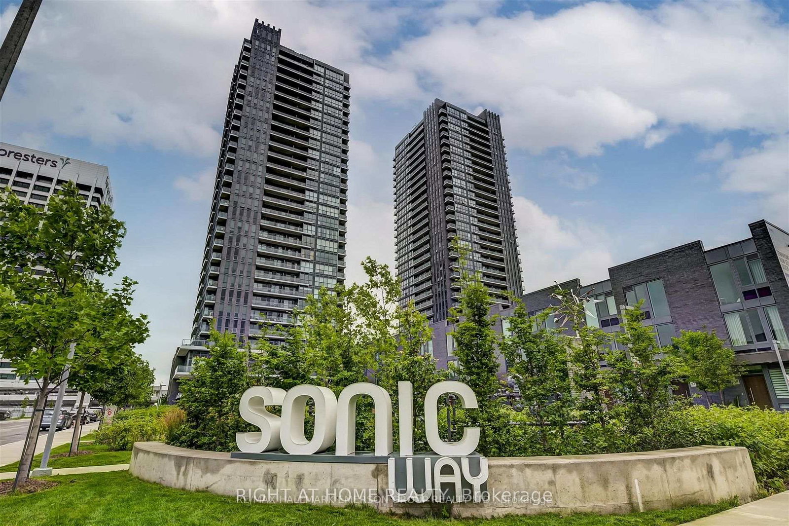 6-sonic-way-toronto-east-york-ontario-c13793946