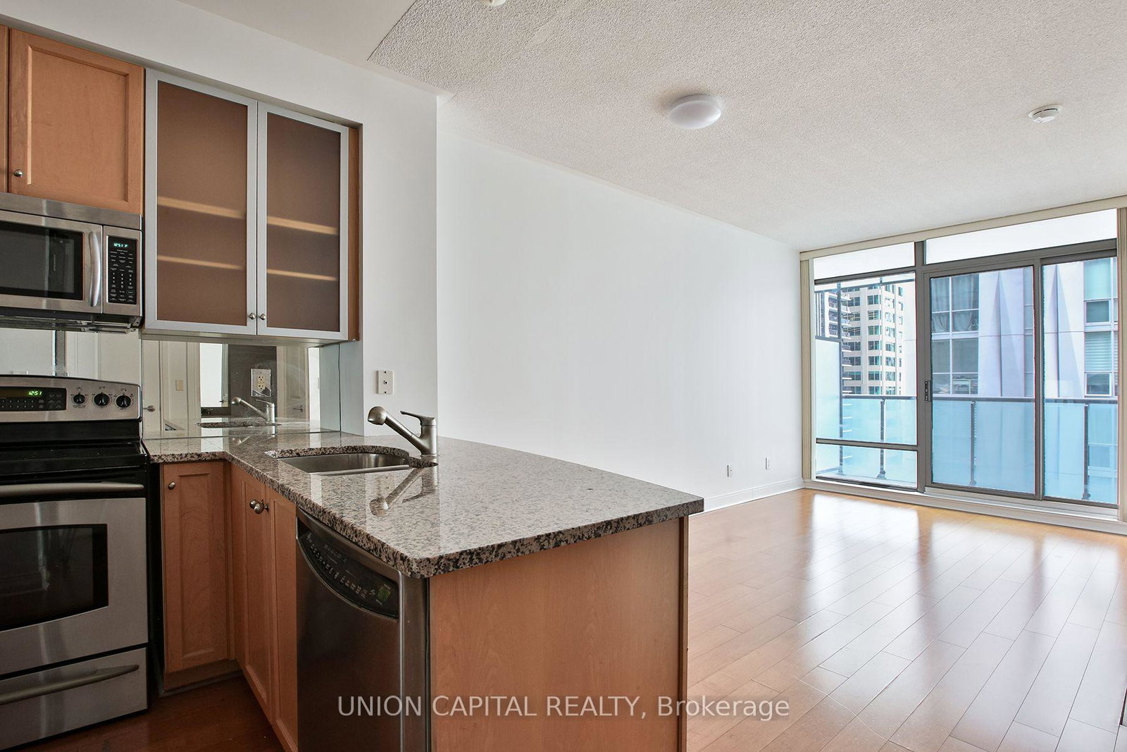 18-yorkville-avenue-toronto-toronto-ontario-c13794364