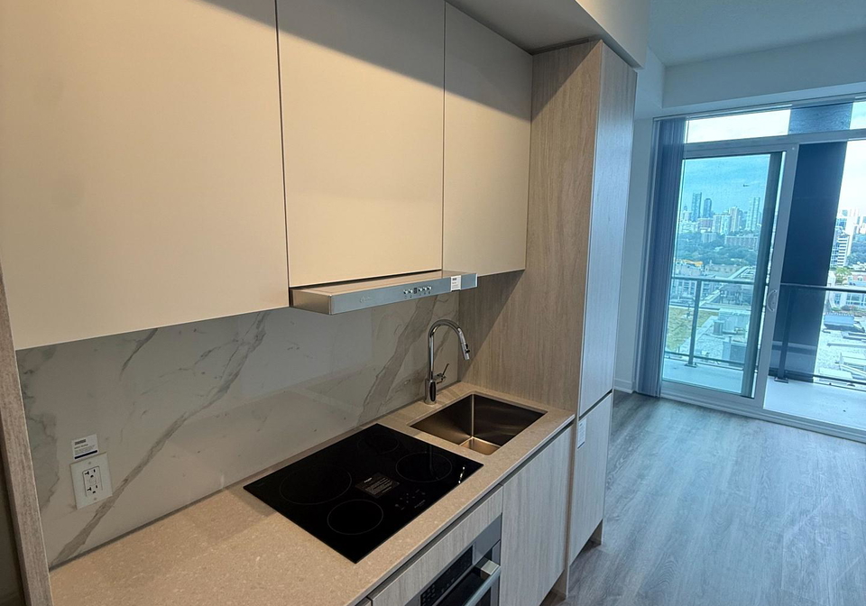 180-front-street-e-toronto-toronto-ontario-c13794830