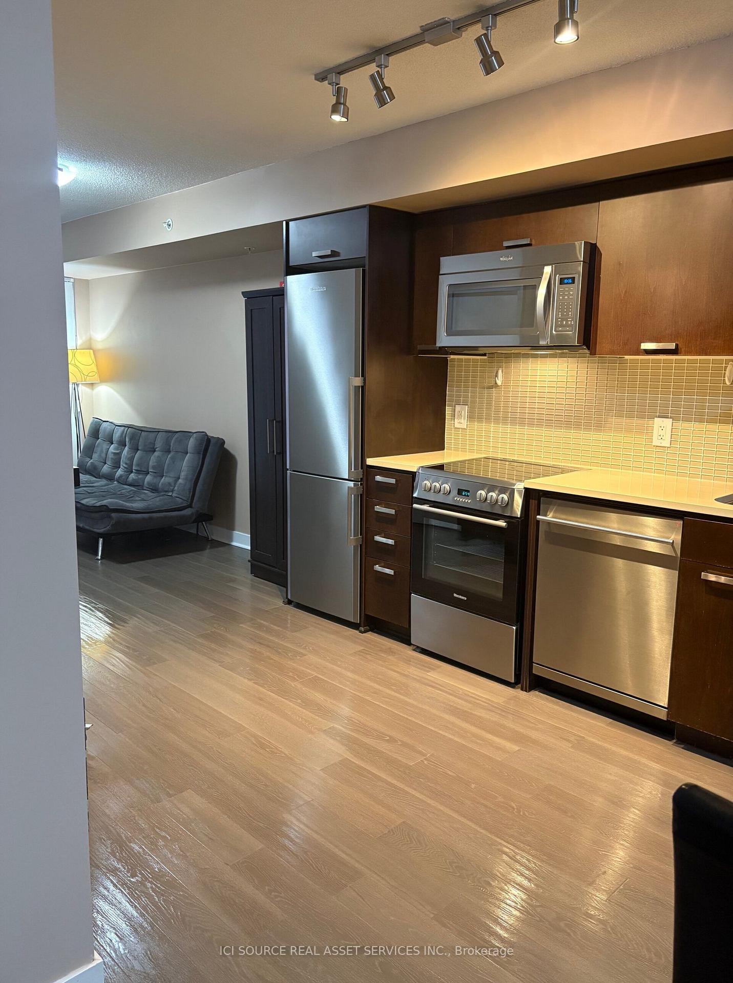 295-adelaide-street-w-toronto-toronto-ontario-c13795088