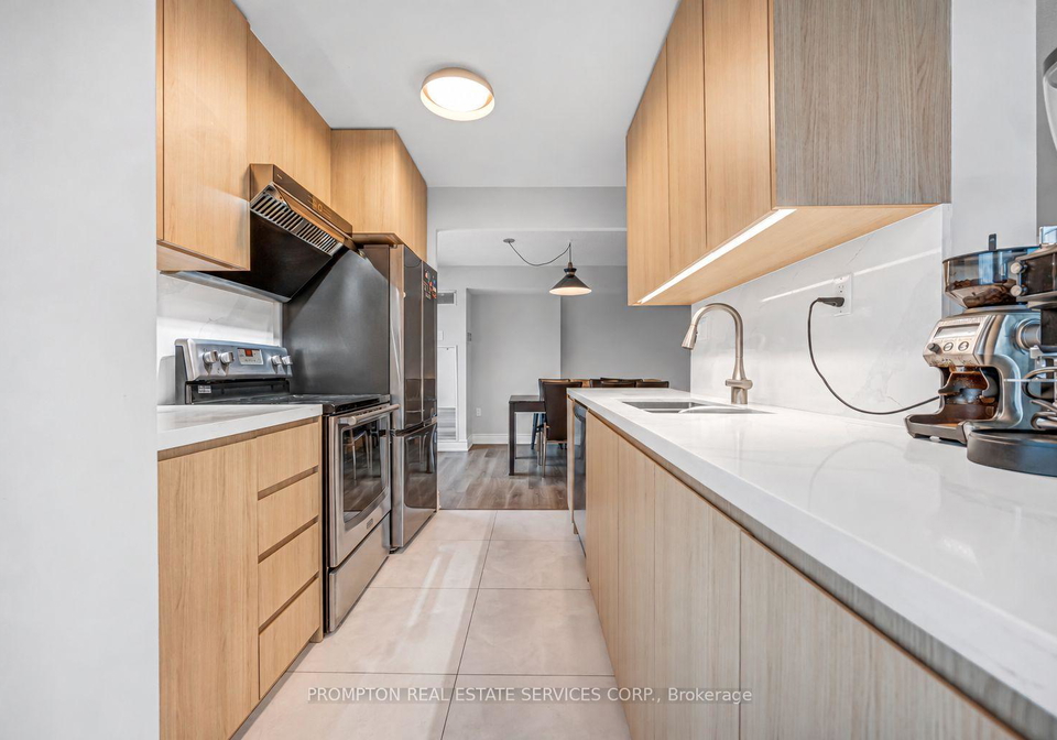 1-hycrest-avenue-toronto-north-york-ontario-c13795178