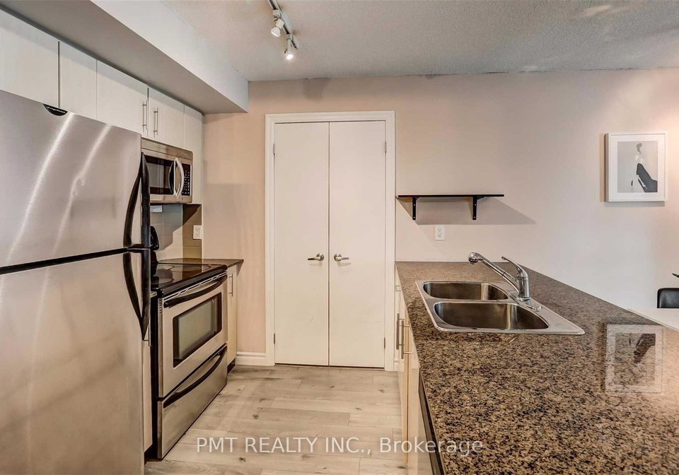 12-yonge-street-toronto-toronto-ontario-c13796342