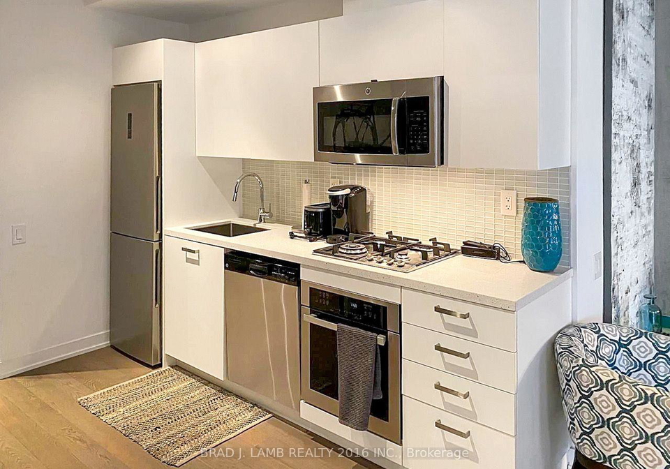 39-brant-street-toronto-toronto-ontario-c13796426