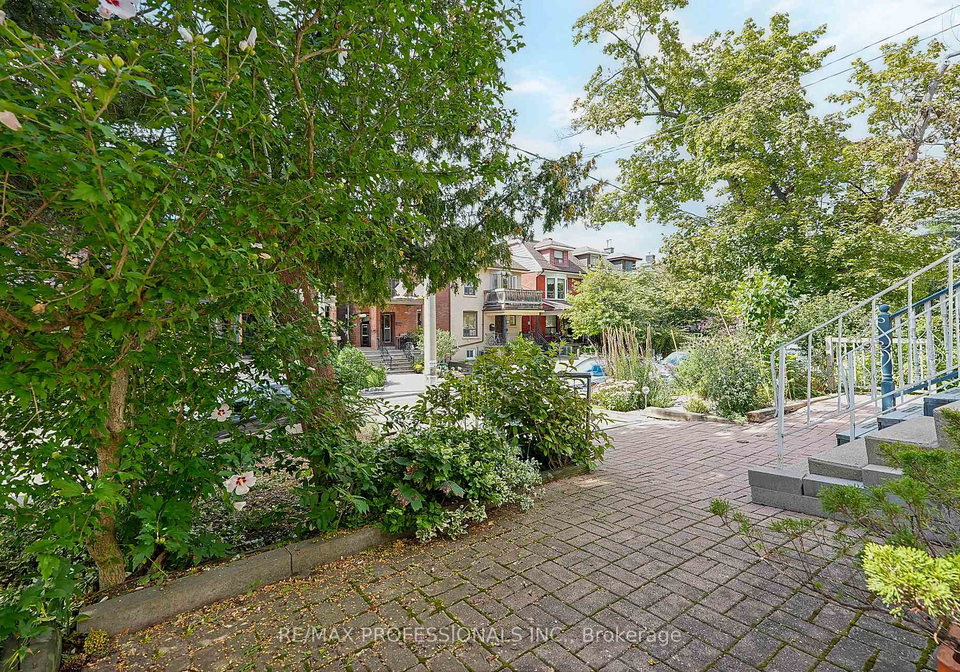 227-montrose-avenue-toronto-toronto-ontario-c13796430