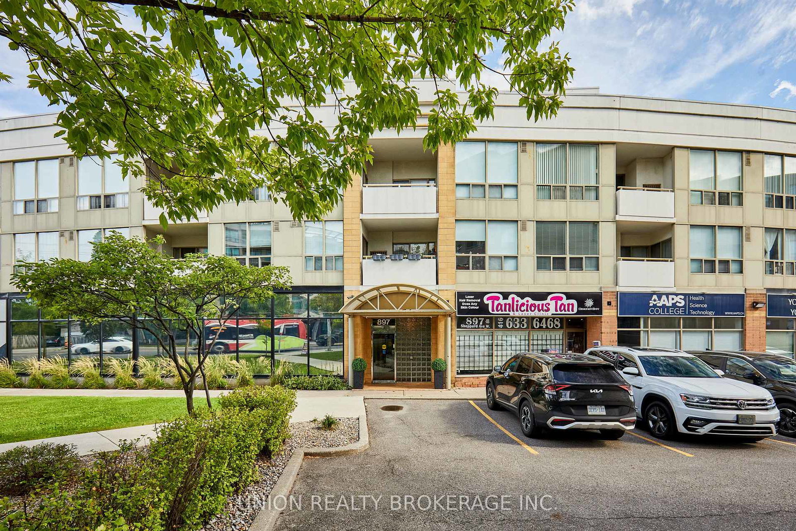 897-sheppard-avenue-w-toronto-toronto-ontario-c13796510