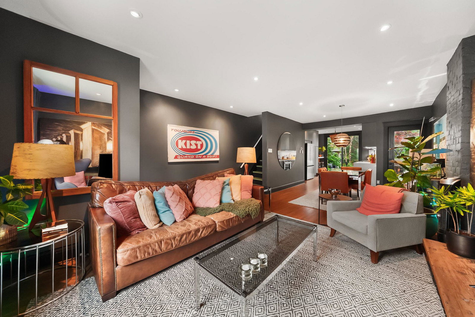 19-wascana-avenue-toronto-toronto-ontario-c13796602