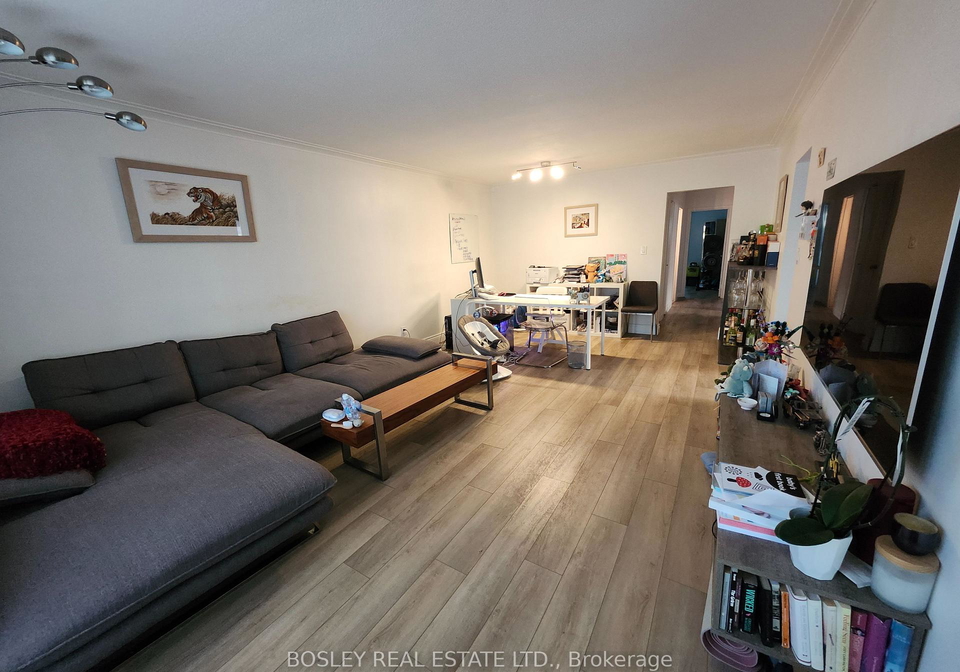 37-summerside-crescent-toronto-north-york-ontario-c13796650