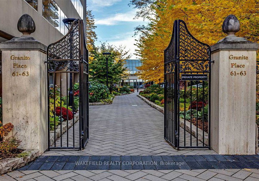 61-st-clair-avenue-w-toronto-toronto-ontario-c13796700