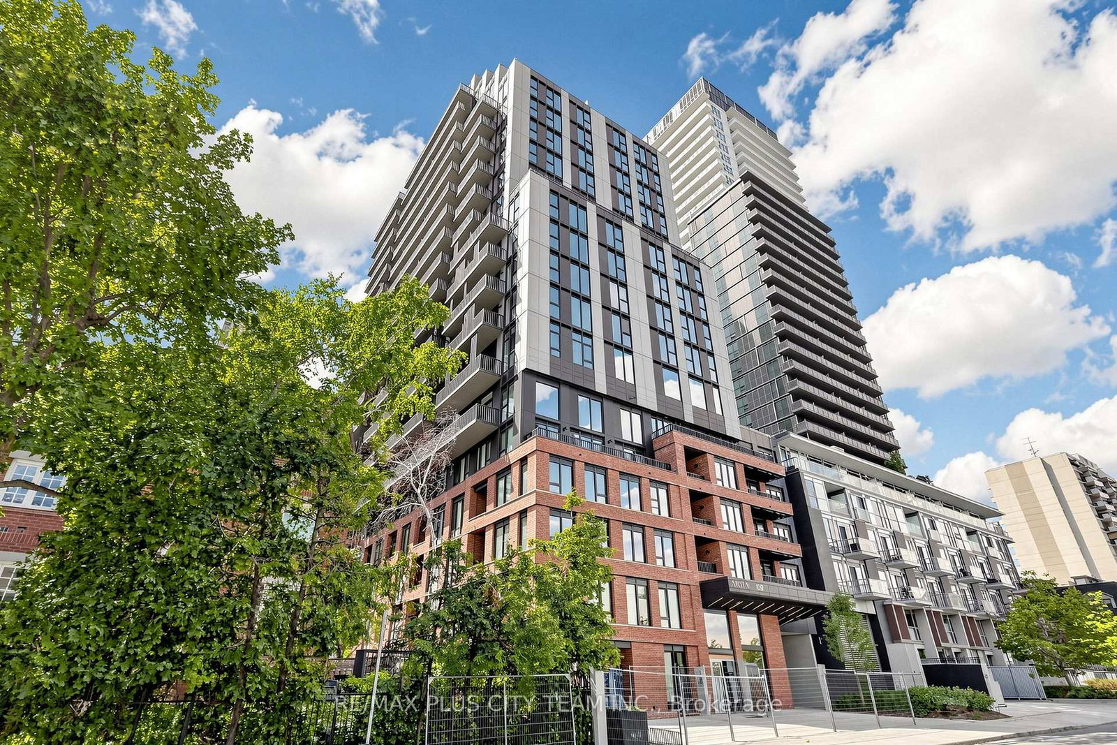 109-erskine-avenue-toronto-toronto-ontario-c13796720