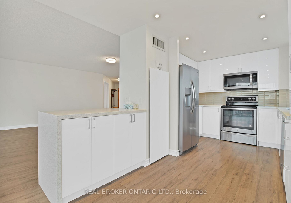 5-concorde-place-toronto-north-york-ontario-c13797478
