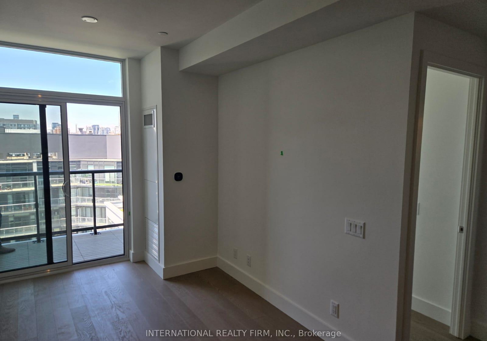6-greenbriar-road-e-toronto-north-york-ontario-c13797598