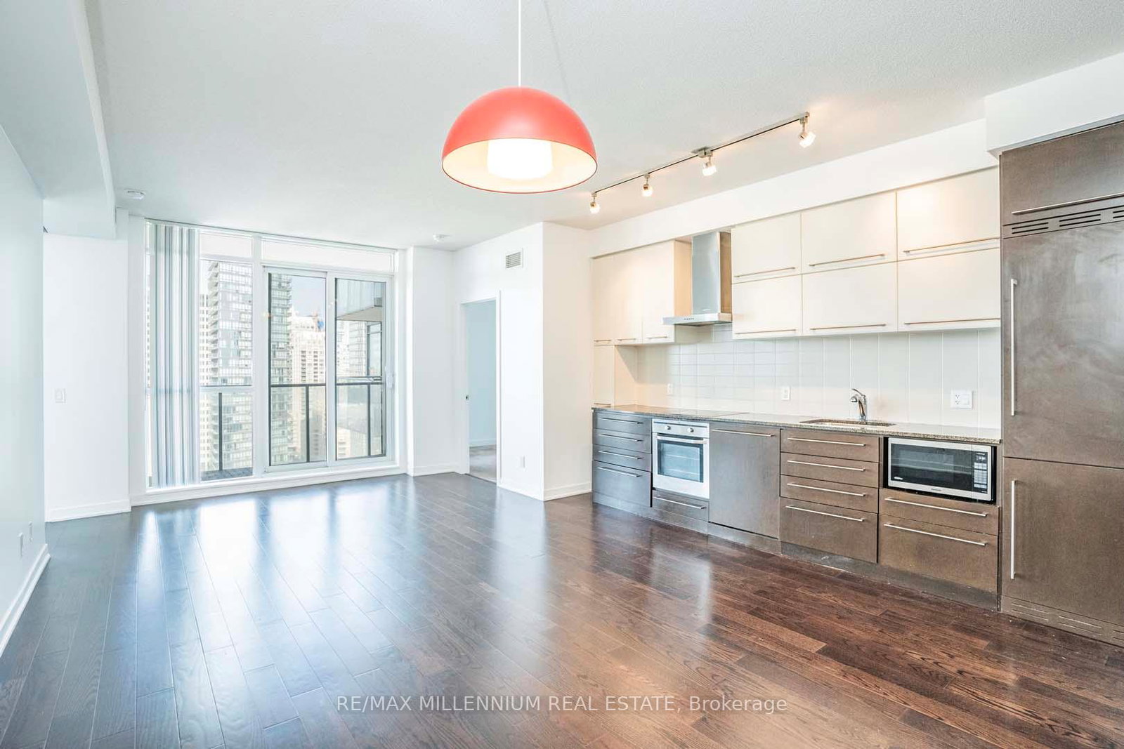 770-bay-street-toronto-toronto-ontario-c13798108