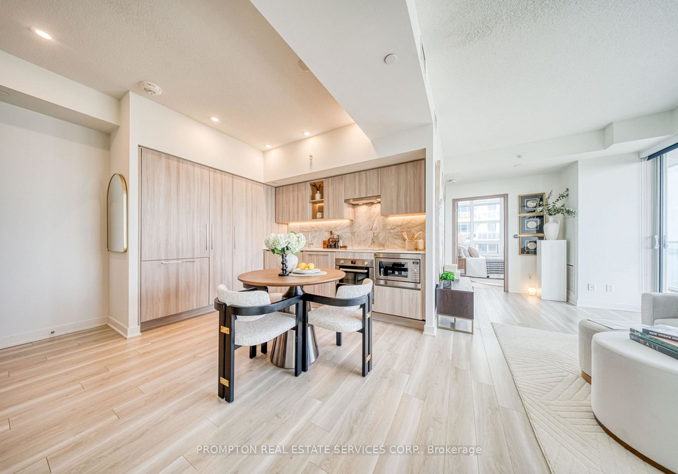 19-bathurst-street-toronto-toronto-ontario-c13798520