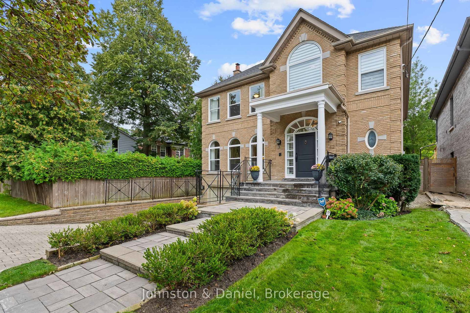 42-douglas-crescent-toronto-east-york-ontario-c13798774