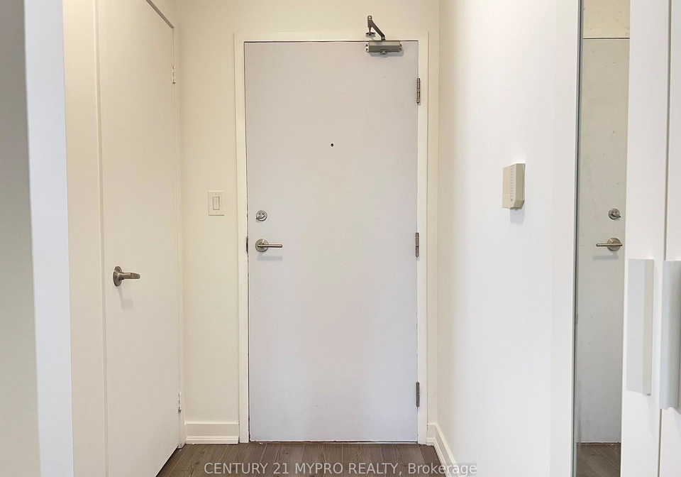 4-spadina-avenue-toronto-toronto-ontario-c13798988