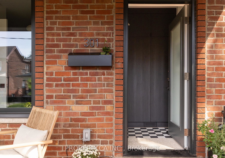 301-grace-street-toronto-toronto-ontario-c13799422