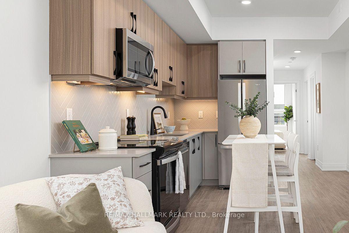 15-brenthall-avenue-w-toronto-north-york-ontario-c13799852