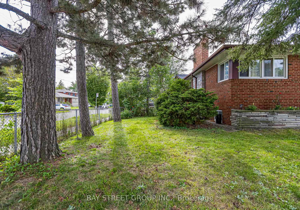260-moore-park-avenue-toronto-toronto-ontario-c13799878
