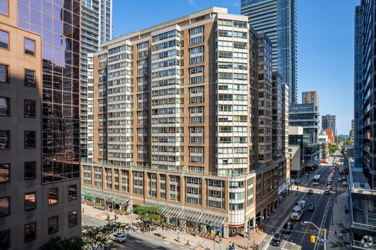717-bay-street-toronto-toronto-ontario-c13800292