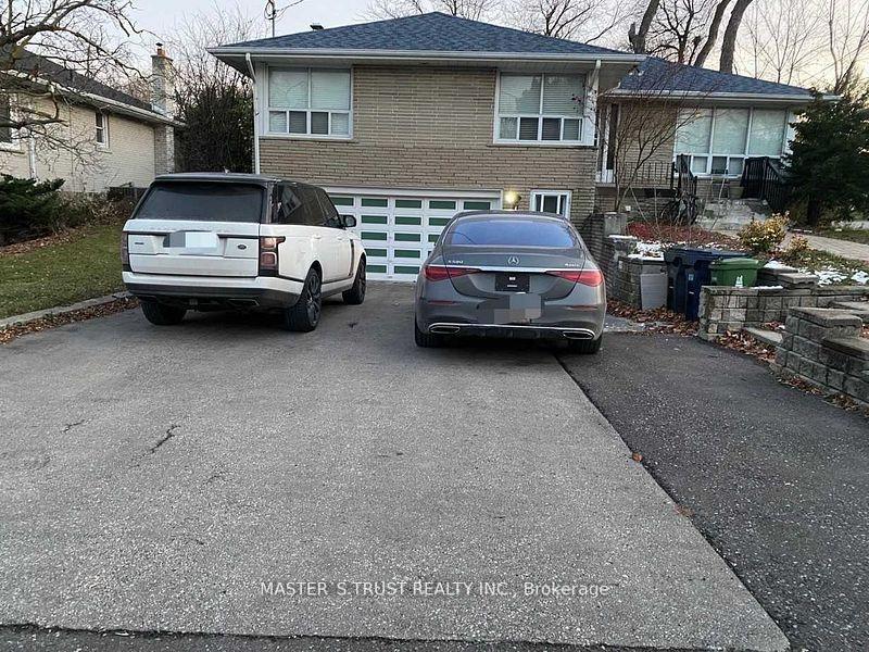 1-winlock-park-toronto-north-york-ontario-c13800420