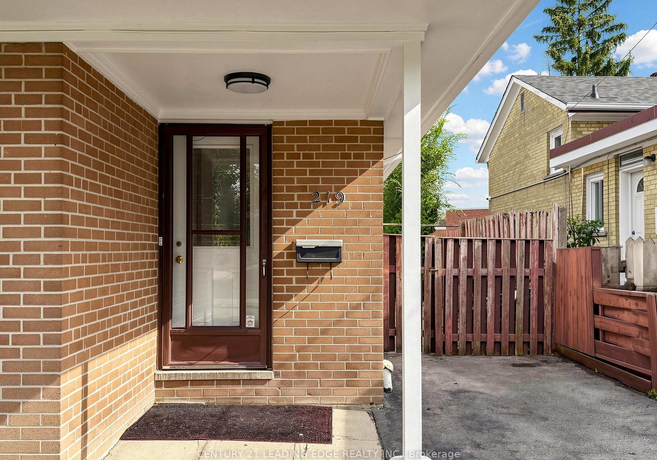 219-lynedock-crescent-toronto-north-york-ontario-c13800714