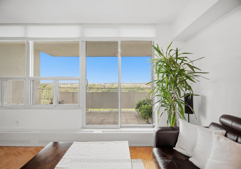 60-pavane-linkway-way-toronto-east-york-ontario-c13800896