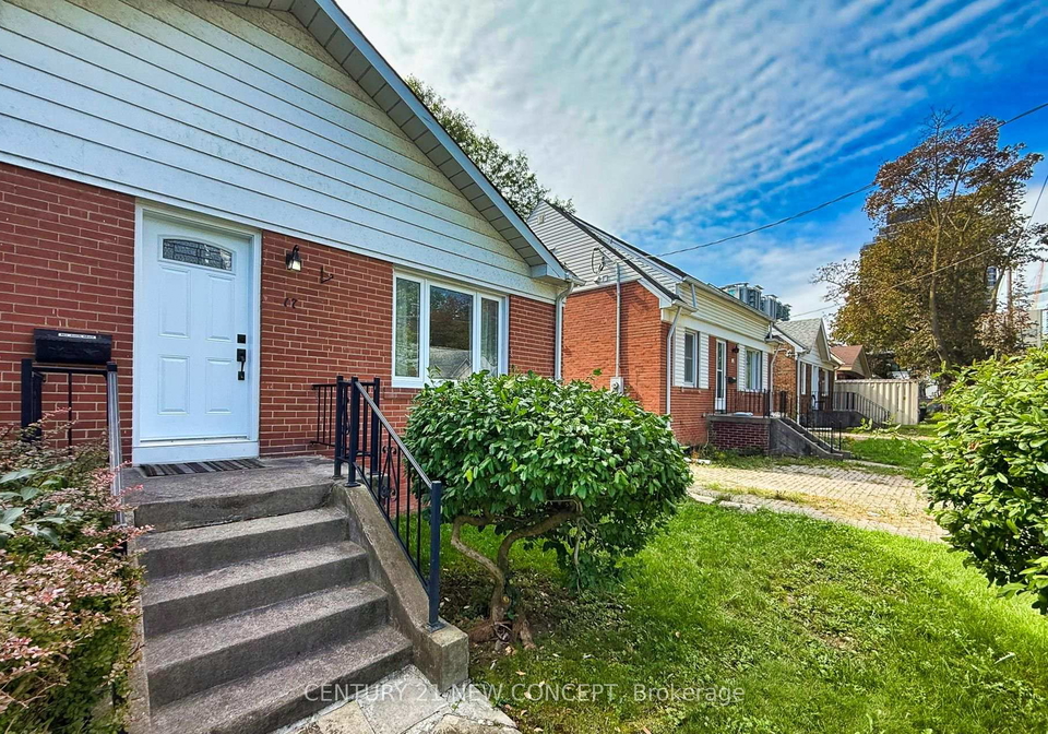 17-lyndale-drive-toronto-north-york-ontario-c13801820