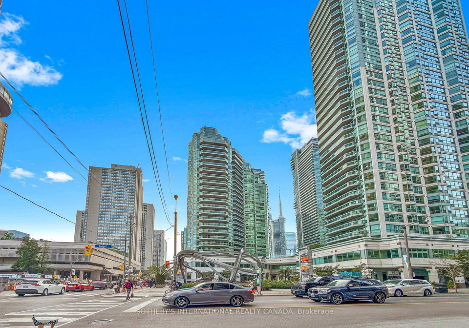 10-queens-quay-toronto-toronto-ontario-c13801854