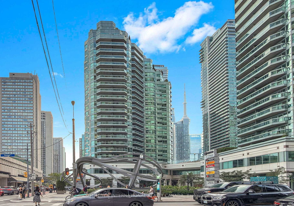 10-queens-quay-toronto-toronto-ontario-c13801854
