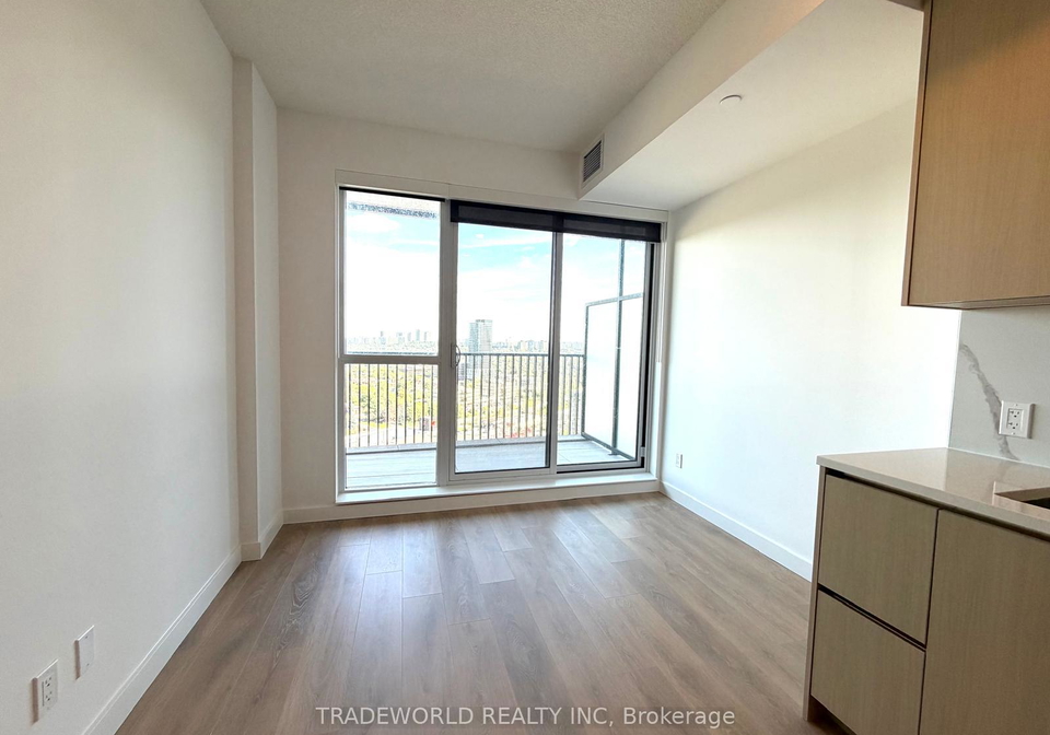 18-esther-shiner-boulevard-toronto-north-york-ontario-c13802066