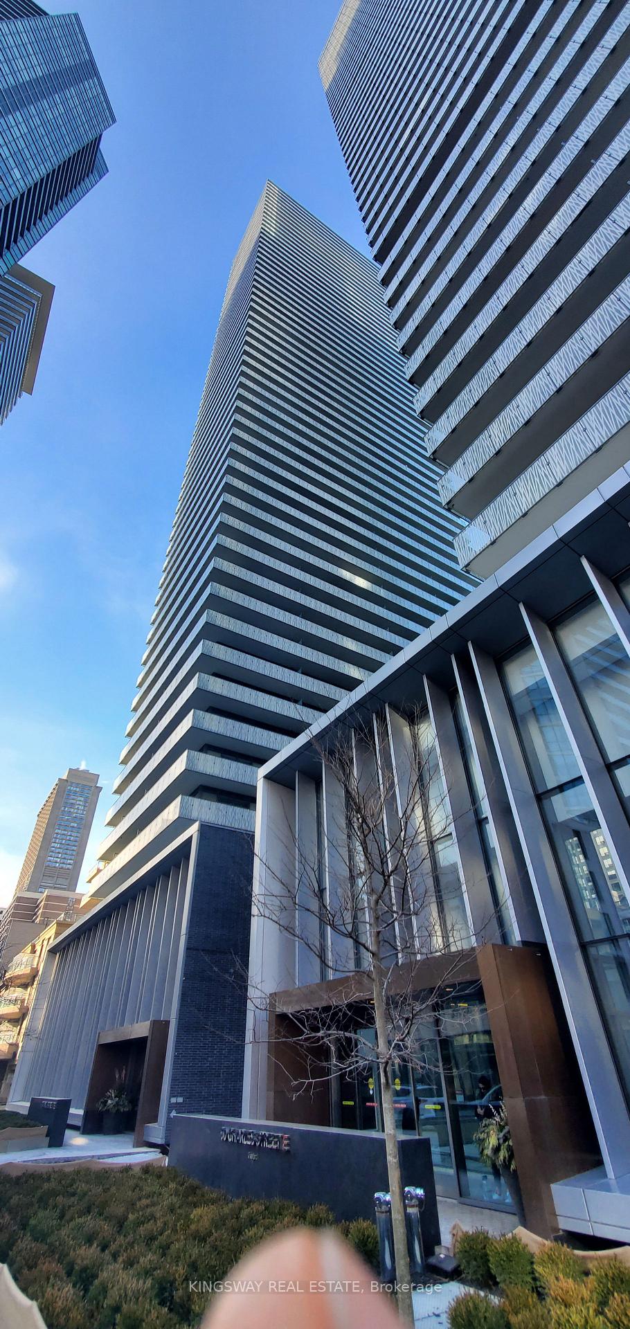 42-charles-street-e-toronto-toronto-ontario-c13802566
