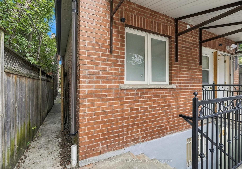 270-havelock-street-toronto-toronto-ontario-c13803074