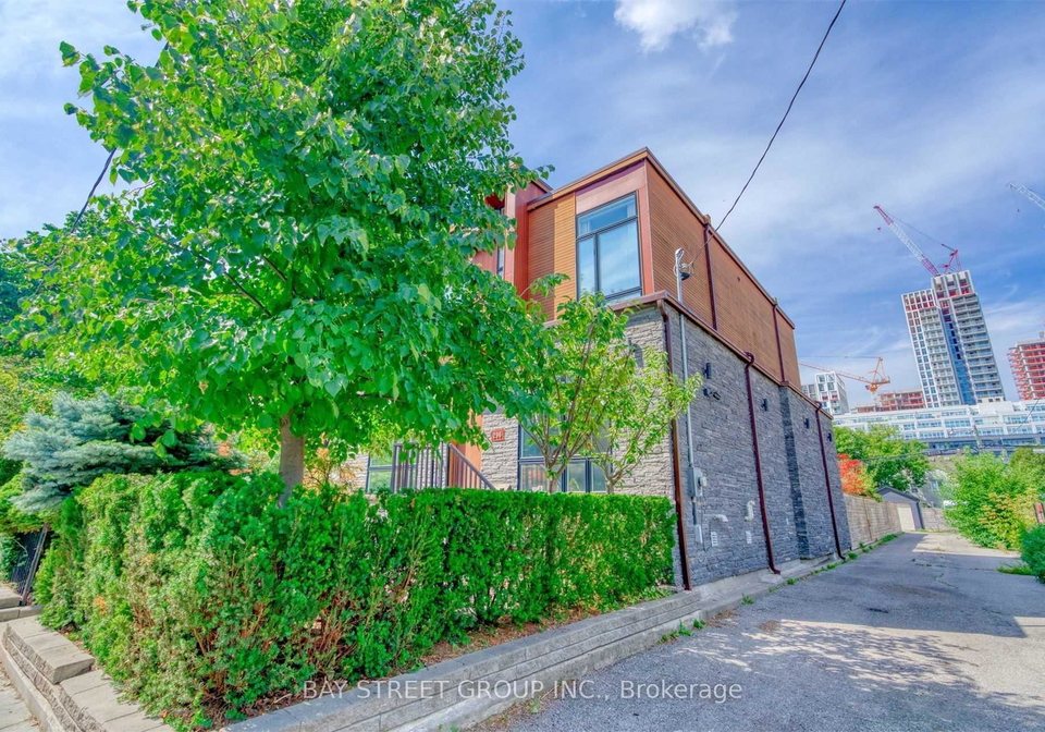 296-borden-street-toronto-toronto-ontario-c13803262