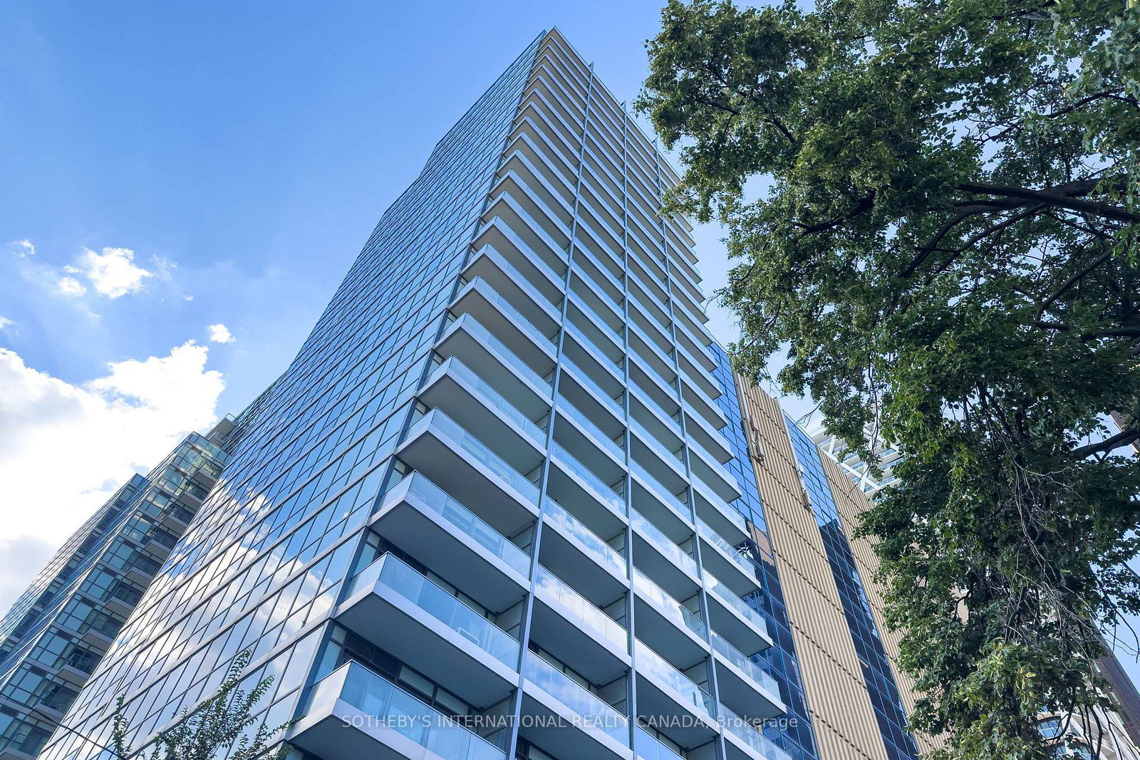 210-simoce-street-toronto-toronto-ontario-c13803886