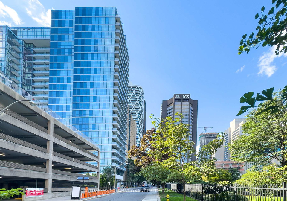 210-simoce-street-toronto-toronto-ontario-c13803886