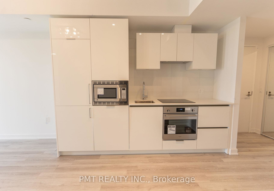 238-simcoe-street-toronto-toronto-ontario-c13804126