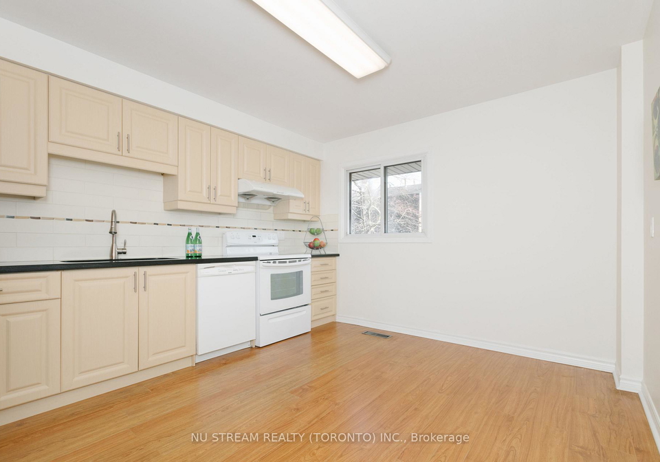 57-gypsy-roseway-toronto-north-york-ontario-c13804370