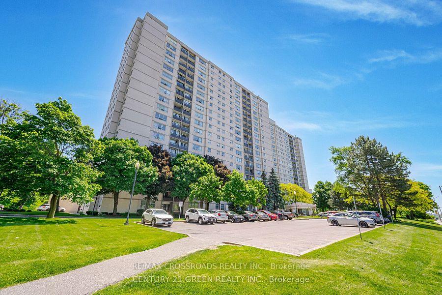 5-parkway-forest-drive-toronto-north-york-ontario-c13804790