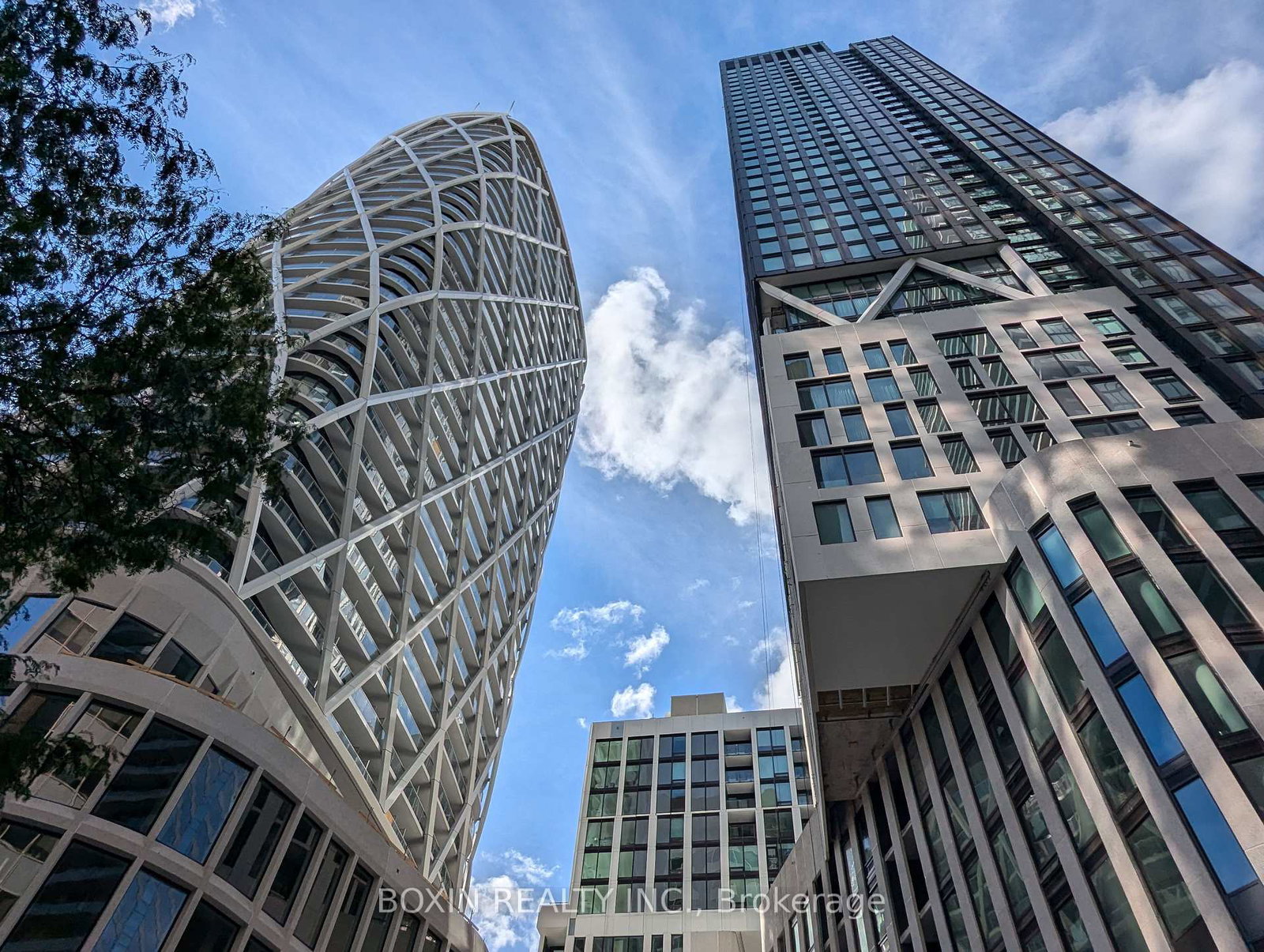 230-simcoe-street-toronto-toronto-ontario-c13805424