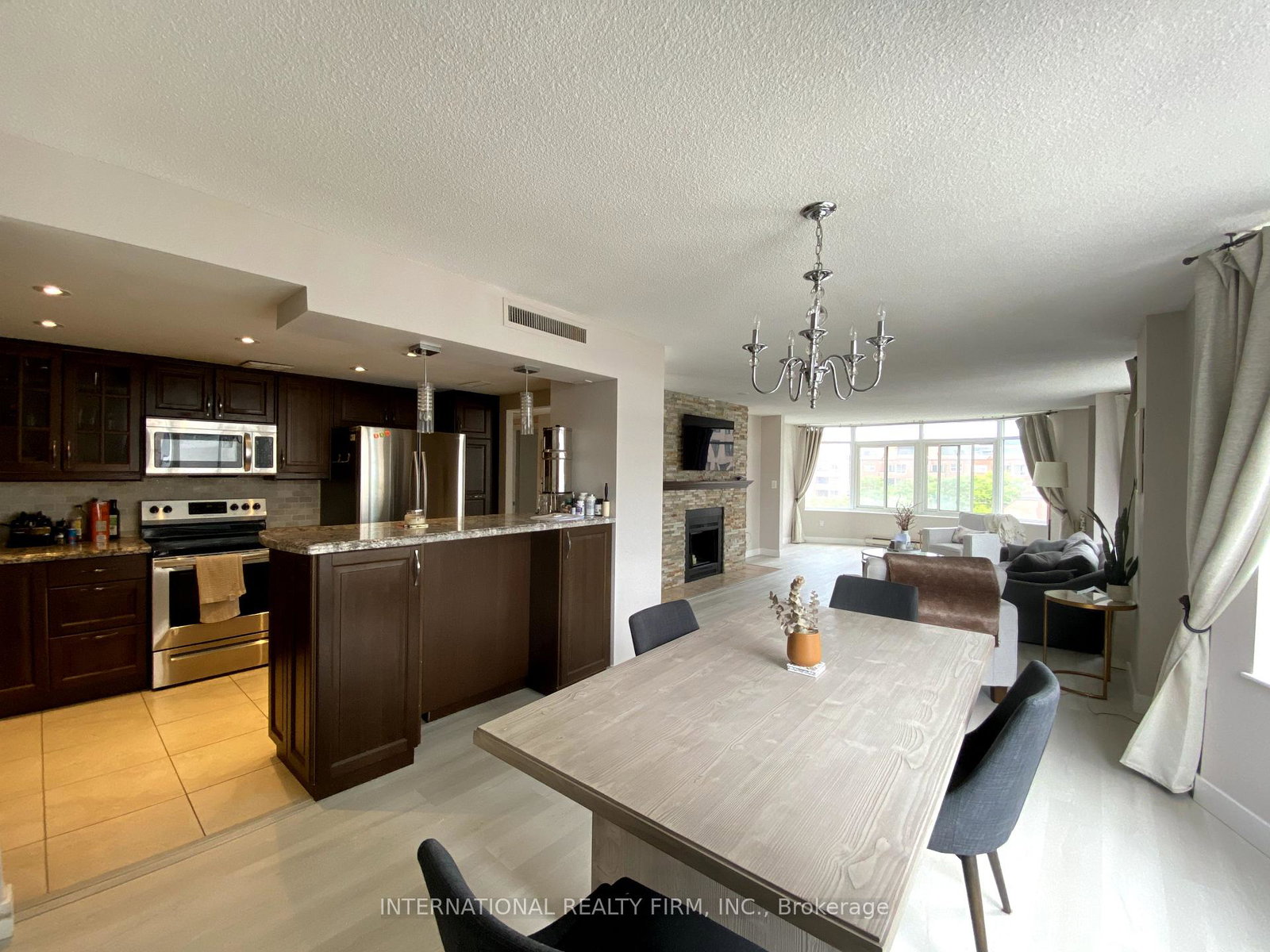 135-george-street-s-toronto-toronto-ontario-c13805856