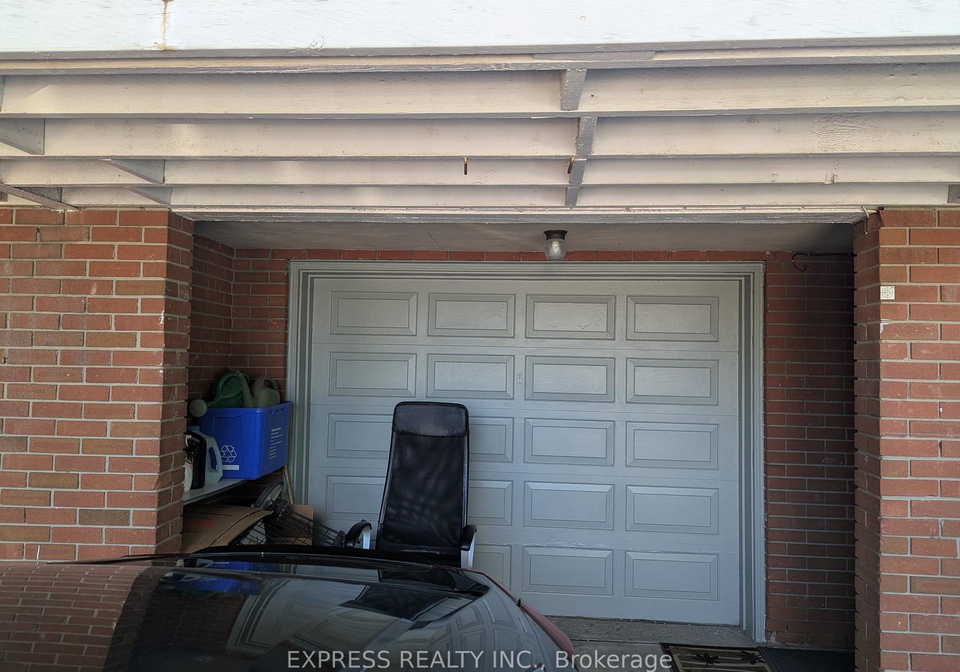 105-faye-drive-toronto-north-york-ontario-c13805948